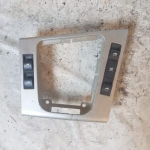 Pavarų perjungimo svirties apdaila (plastikinė)