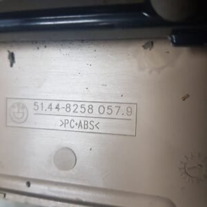 Priekinių vietų apšvietimo žibintas